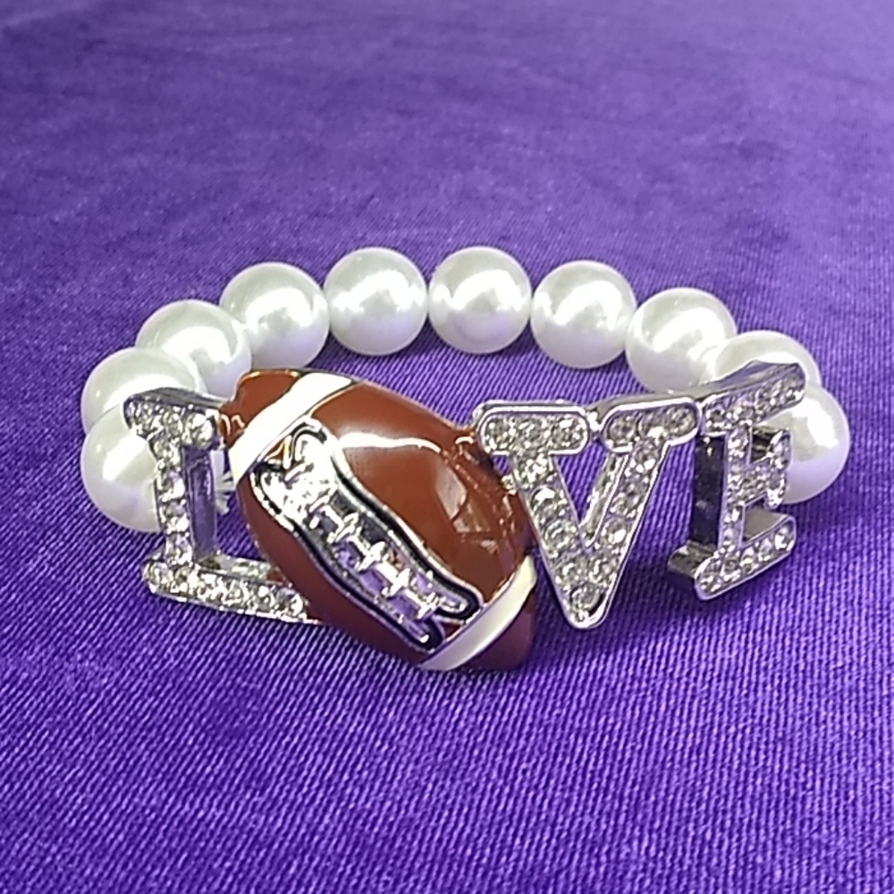 Ladies' NWOT "L🏈VE" Bejeweled Stretchy Bracelet